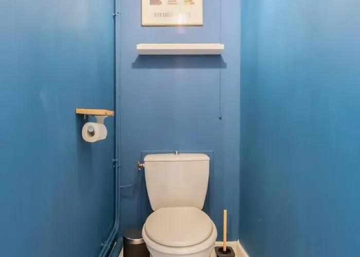 Lille, Fully-equipped With Parking Space Lille