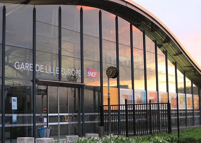 Apartment Lille, Fully-equipped With Parking Space Lille