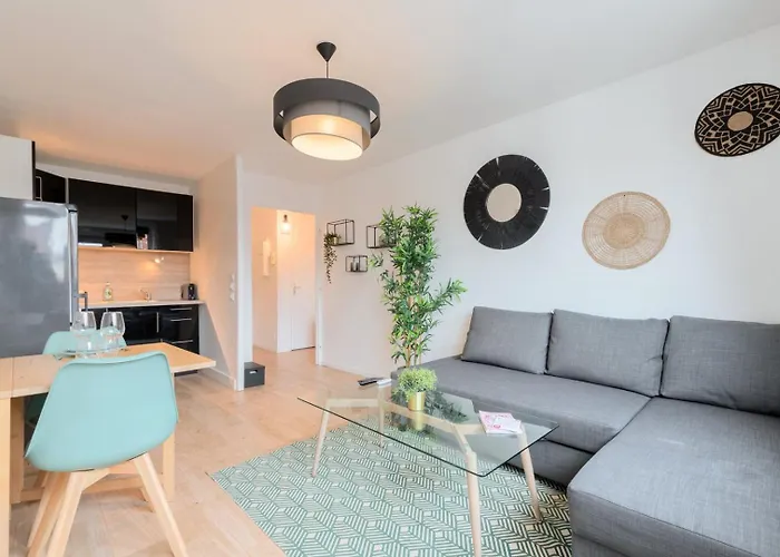 Apartment Lille, Fully-equipped With Parking Space