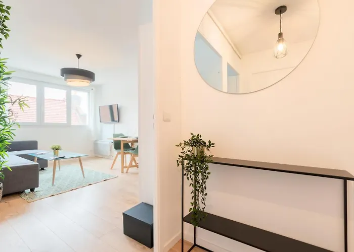 Lille, Fully-equipped With Parking Space *