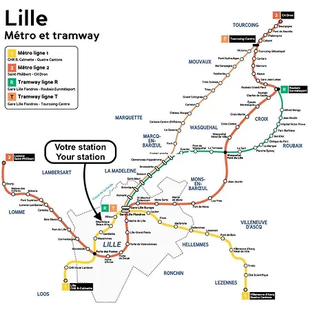 Lille, Fully-equipped With Parking Space Лилль