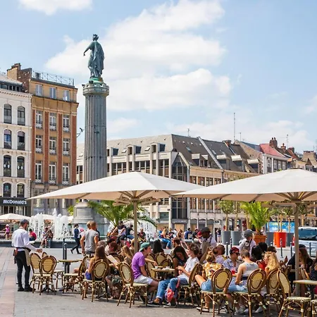 Appartement Lille, Fully-equipped With Parking Space *